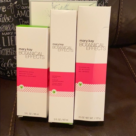 Botanical Effects Skin Care - Picture 1 of 2